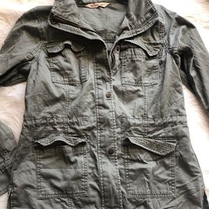 olive green hollister utility jacket